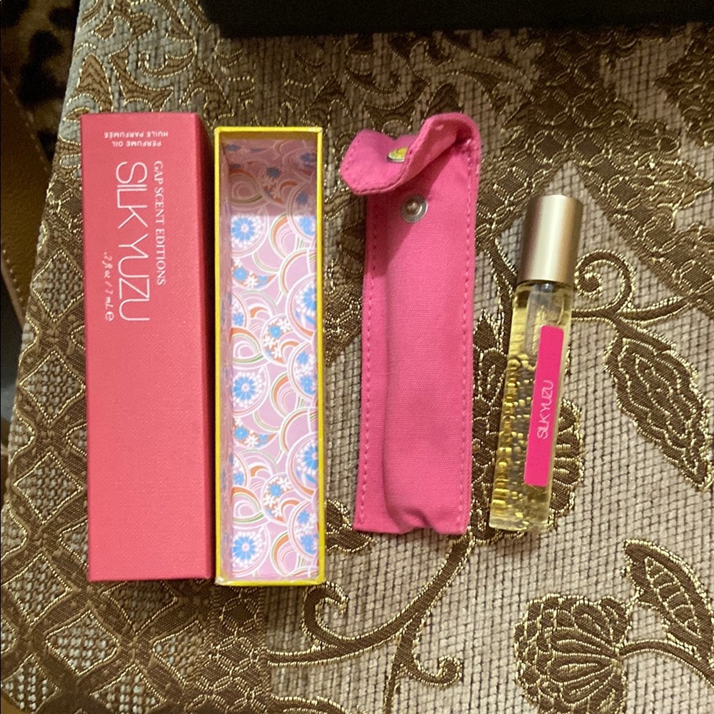 GAP silk yuzu perfume oil